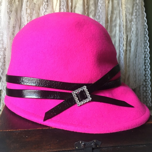 Pink Hat, Gabriel Amar Frank Olive Woolen Hat - Picture 5 of 15